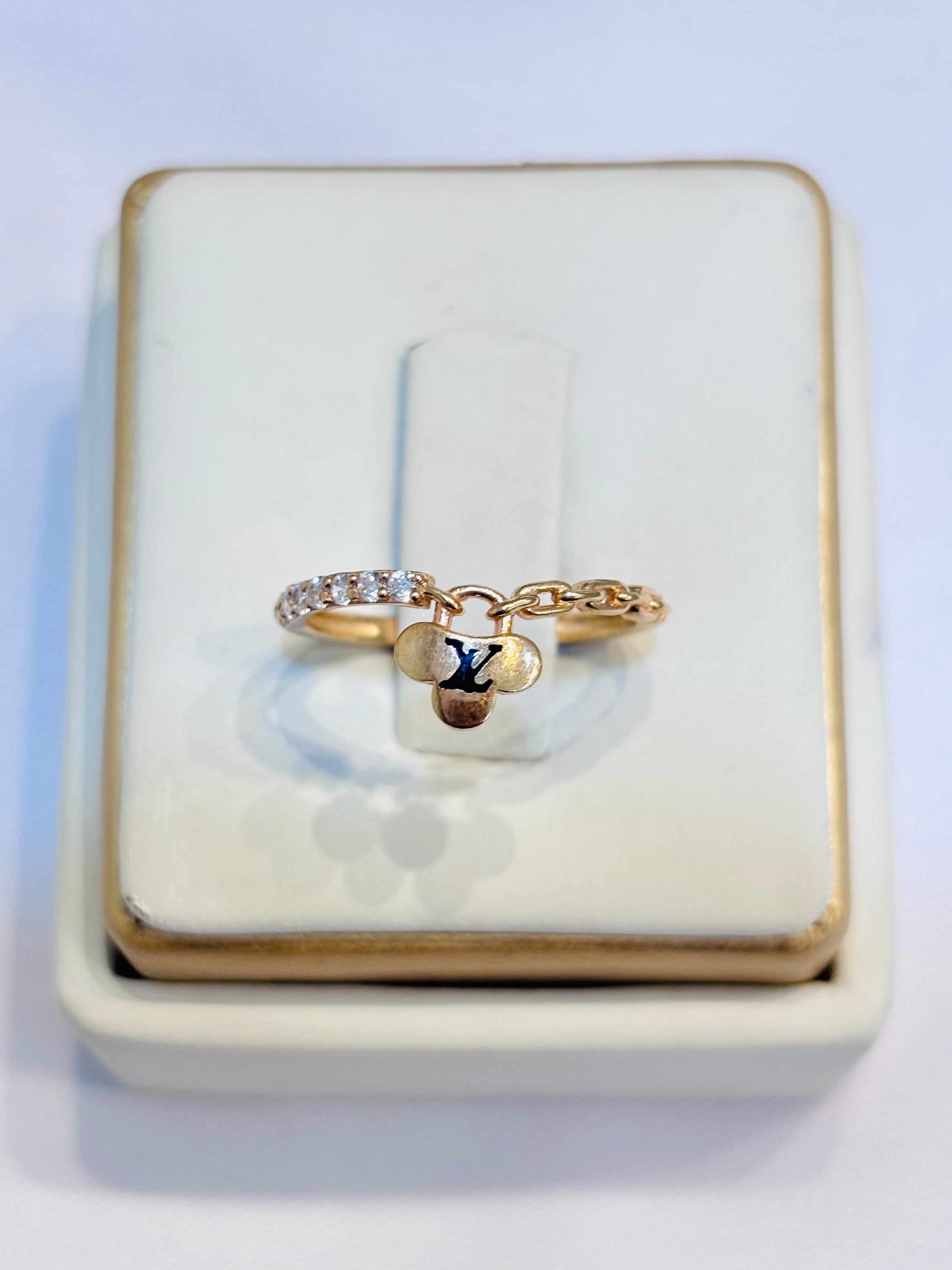 Foto CC Lv R14
